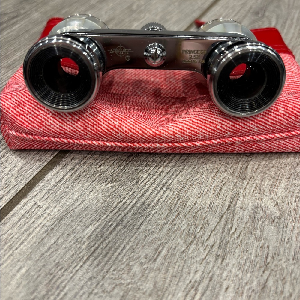 Swift brand Princess 2.5x Binoculars - Picture 3 of 6